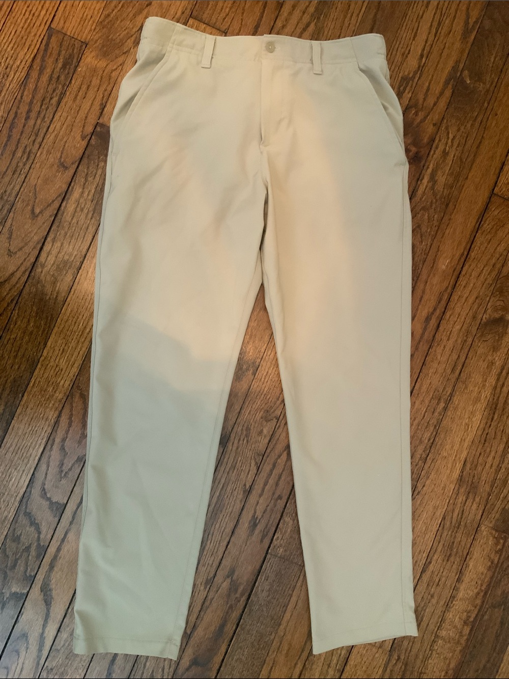 Boys under Armour khaki performance pants. Size youth large